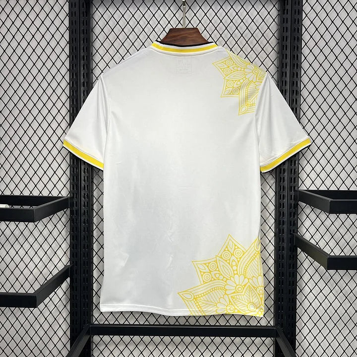 Maillot Real Madrid foot concept 2024 2025