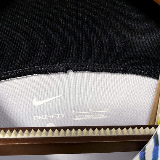 Maillot Liverpool saison 2022-2023 extérieur