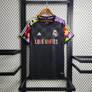 Maillot Real Madrid 2024 Édition « Love Unites »