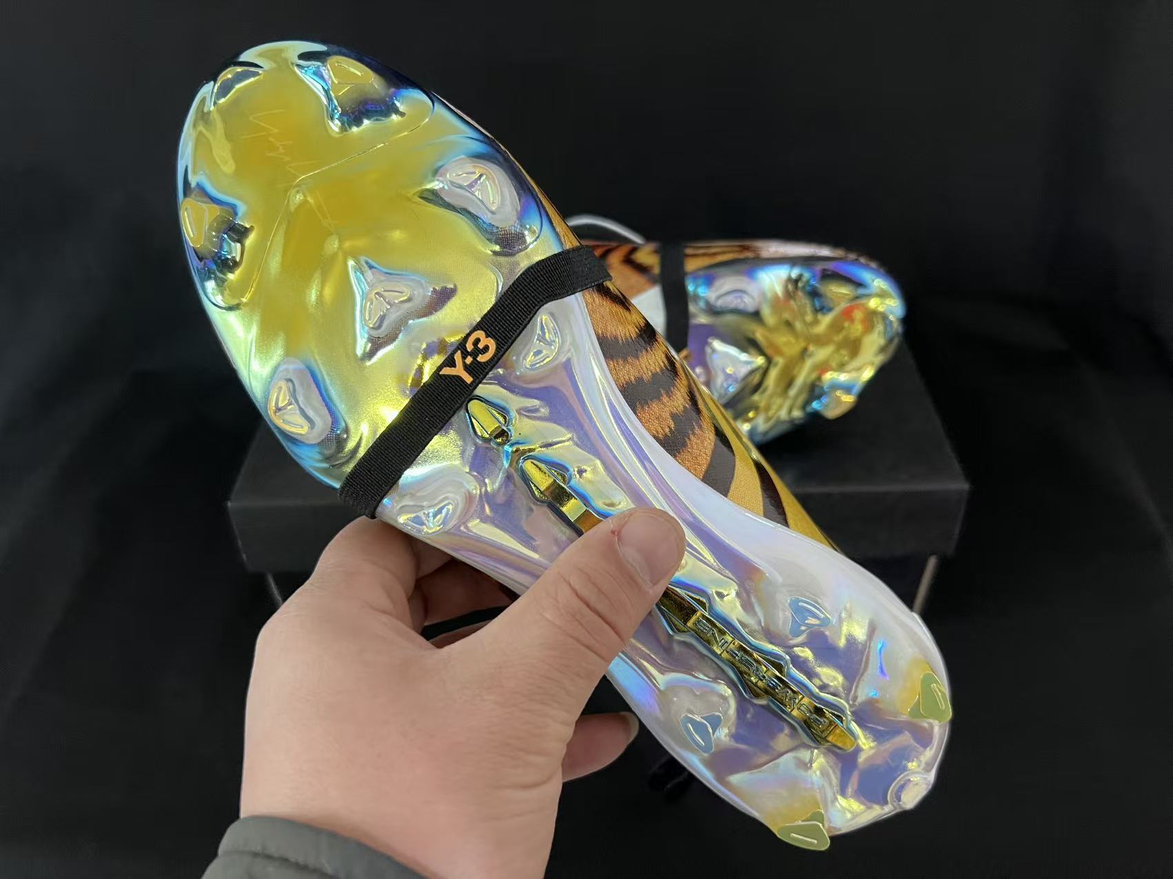 26 Predator Elite Tongue FG